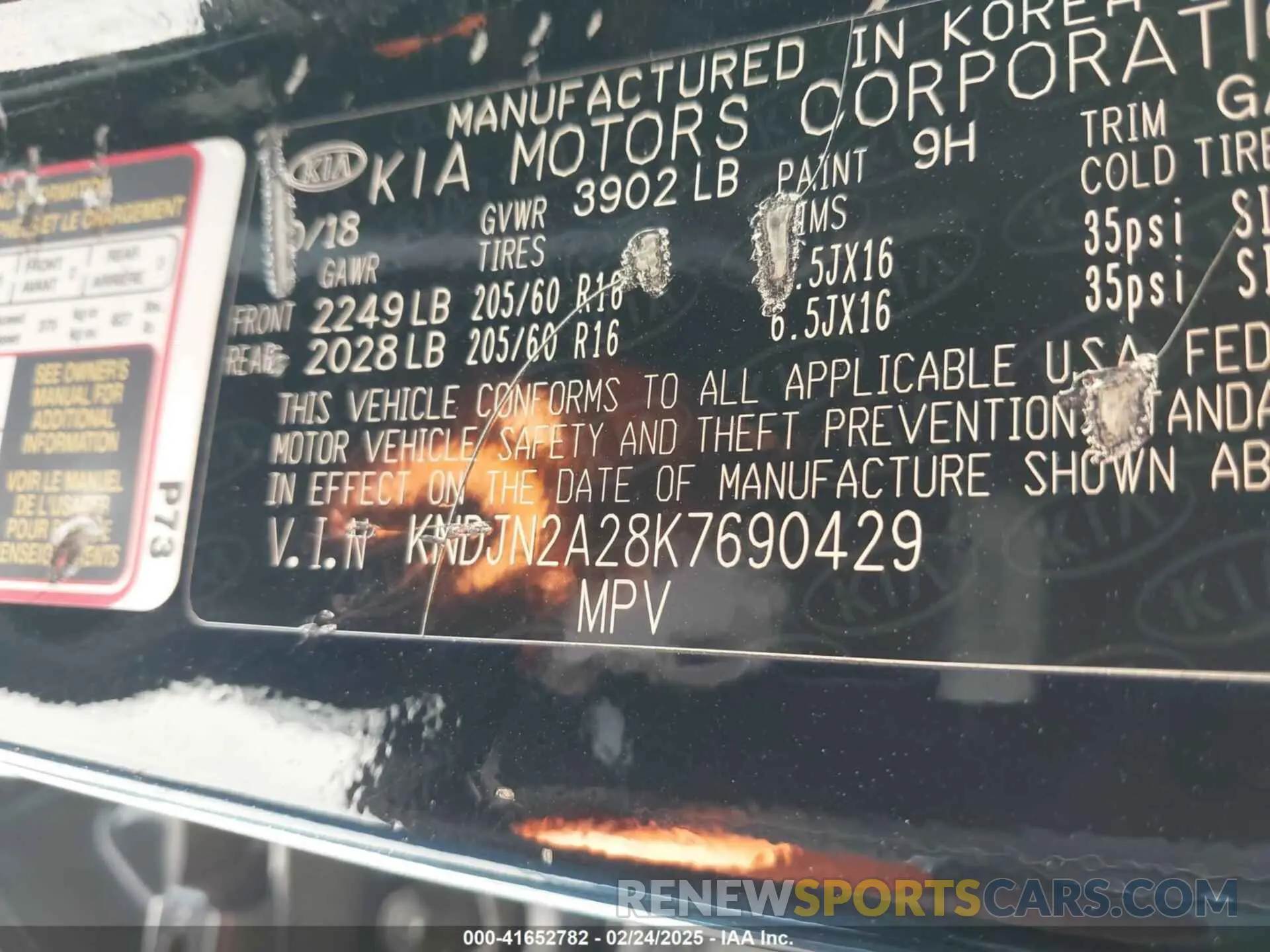 9 Photograph of a damaged car KNDJN2A28K7690429 KIA SOUL 2019
