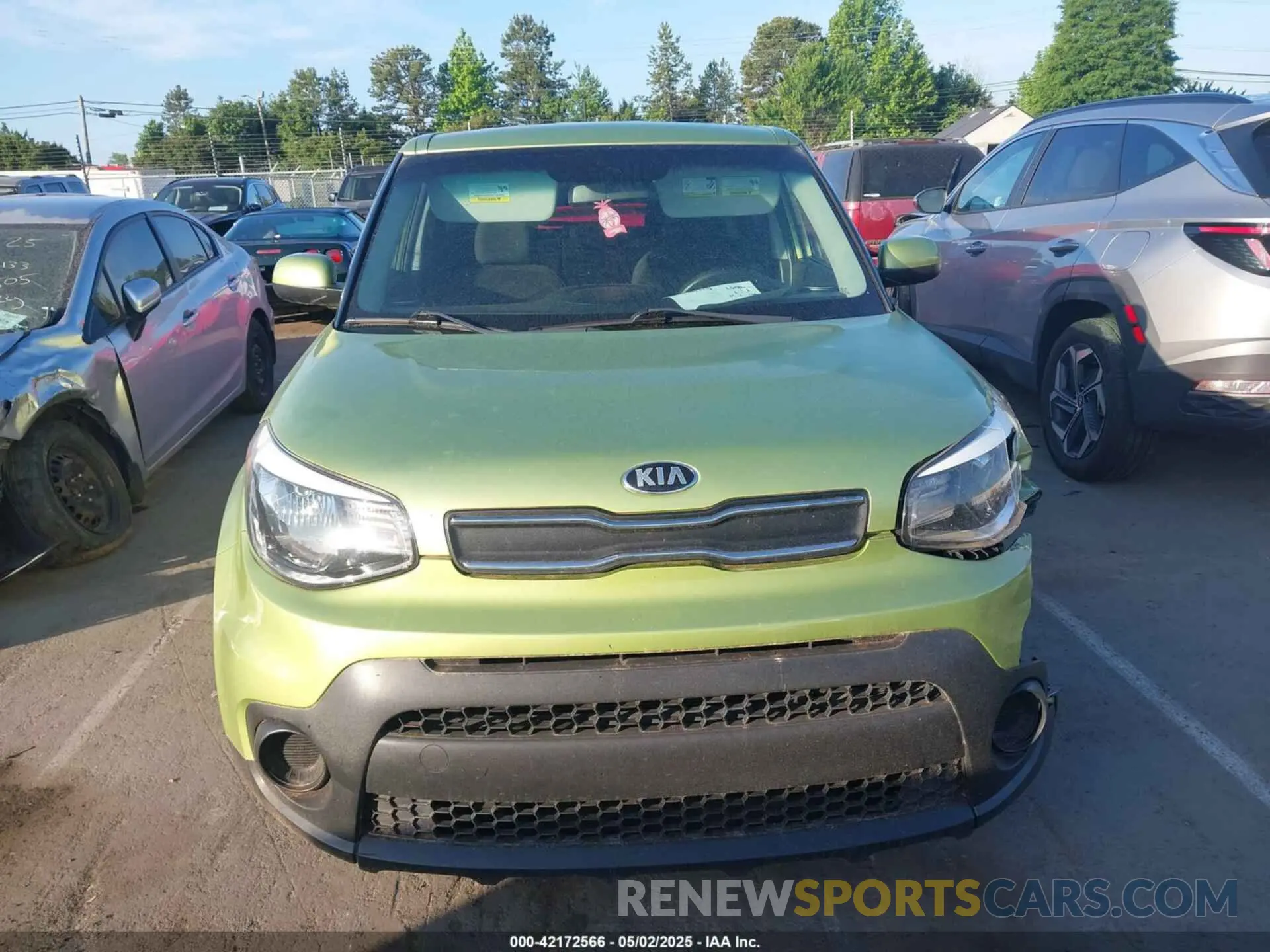 12 Photograph of a damaged car KNDJN2A28K7914346 KIA SOUL 2019