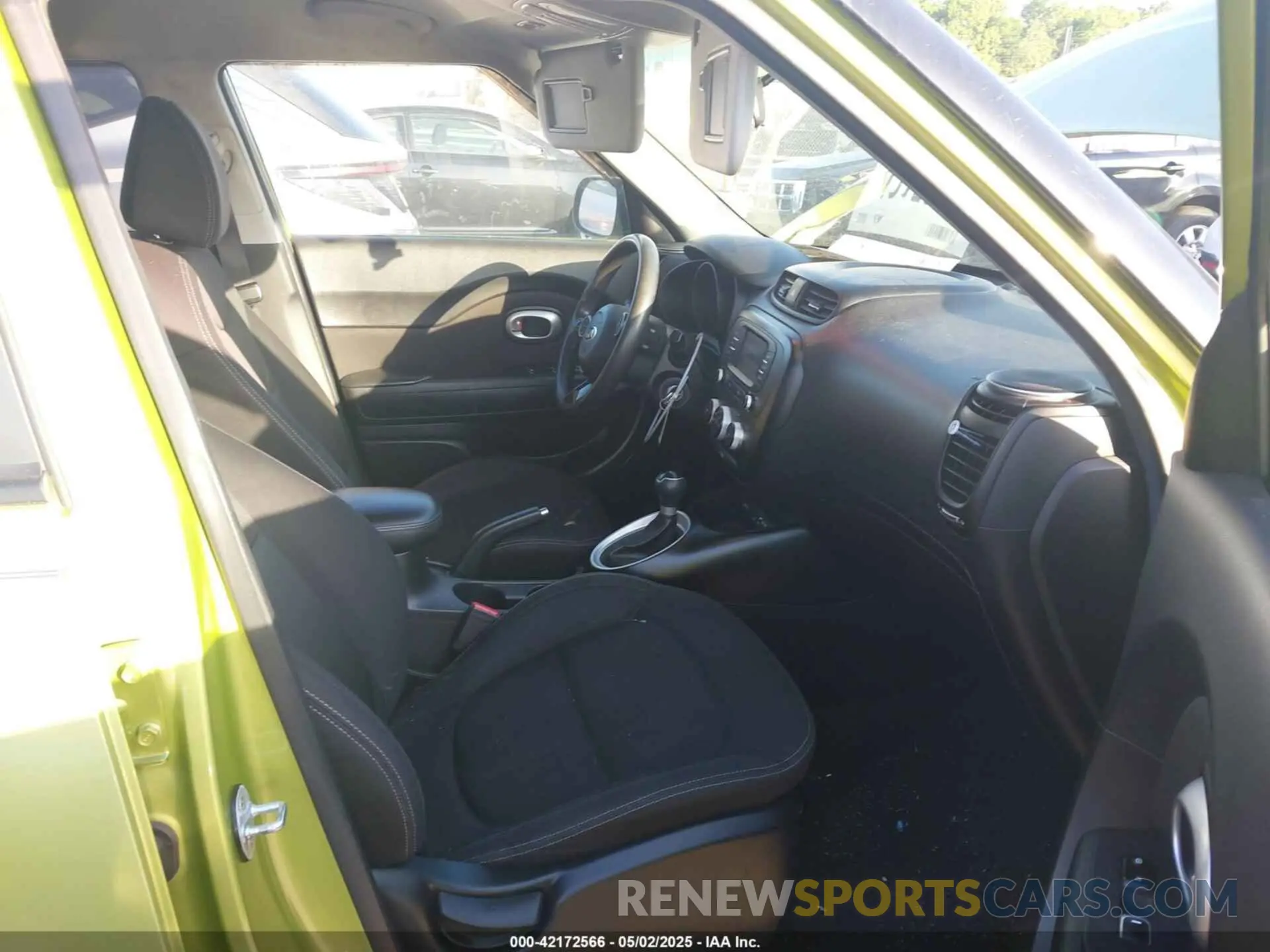 5 Photograph of a damaged car KNDJN2A28K7914346 KIA SOUL 2019