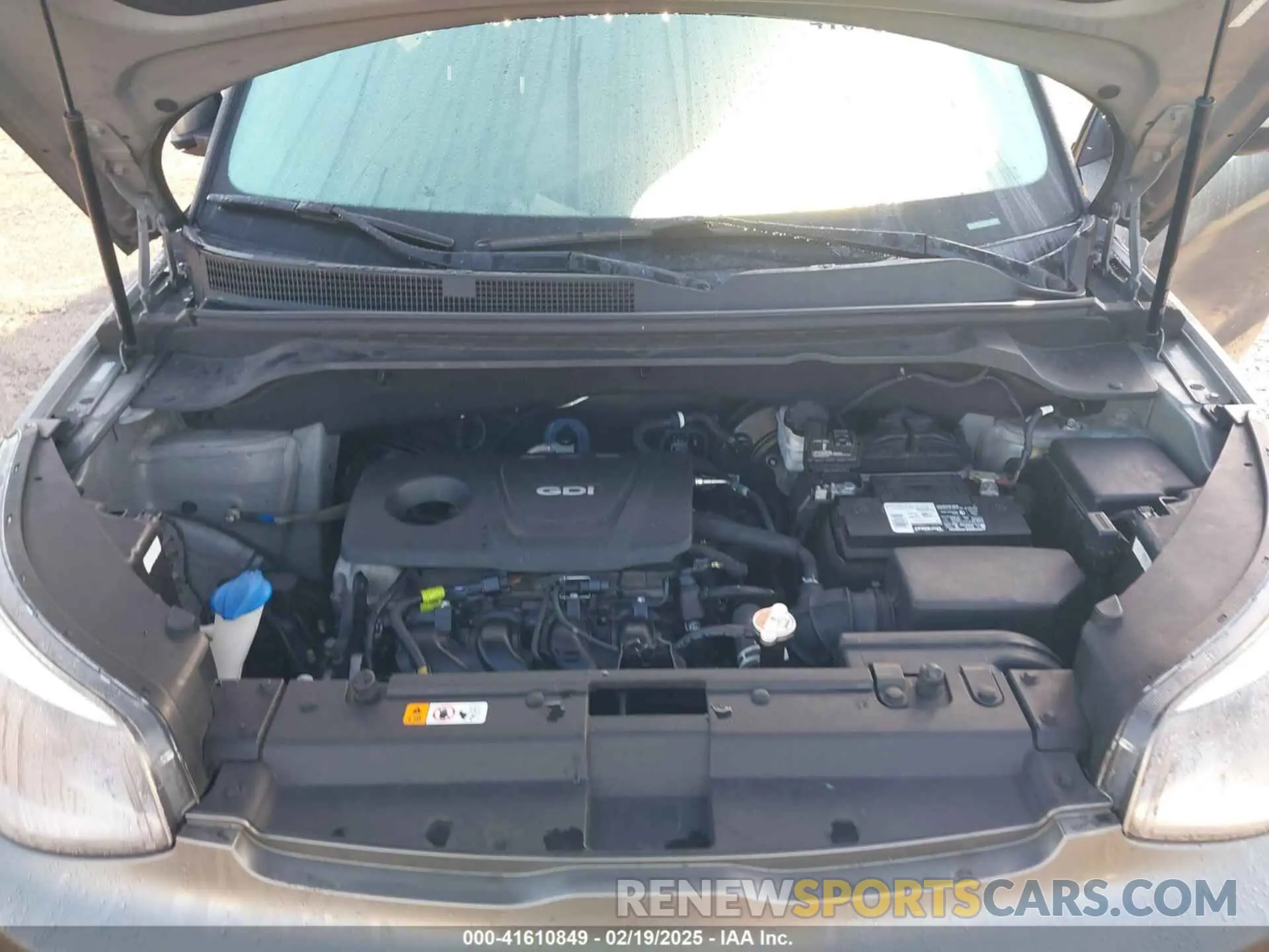 10 Photograph of a damaged car KNDJN2A29K7015236 KIA SOUL 2019