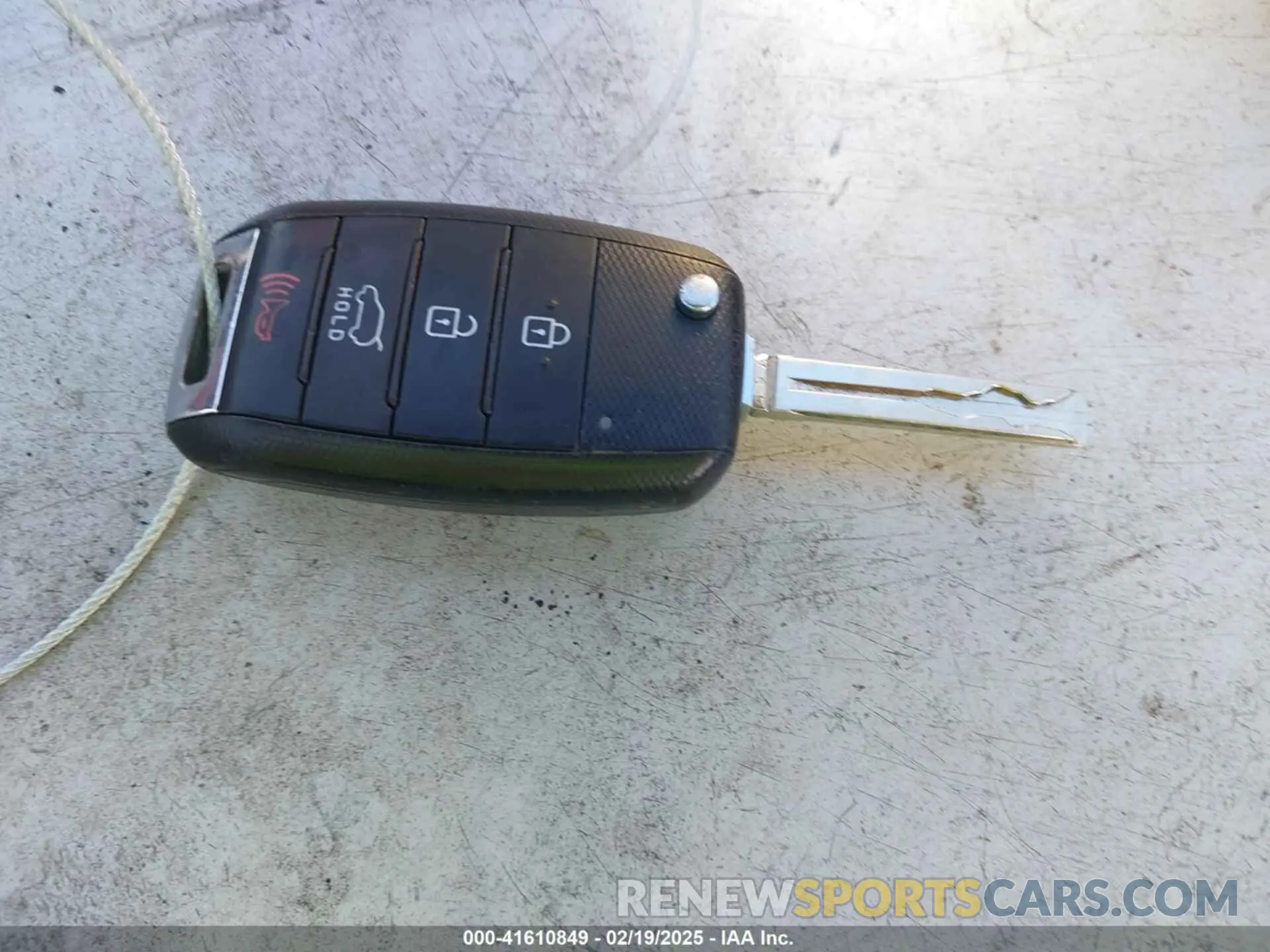 11 Photograph of a damaged car KNDJN2A29K7015236 KIA SOUL 2019