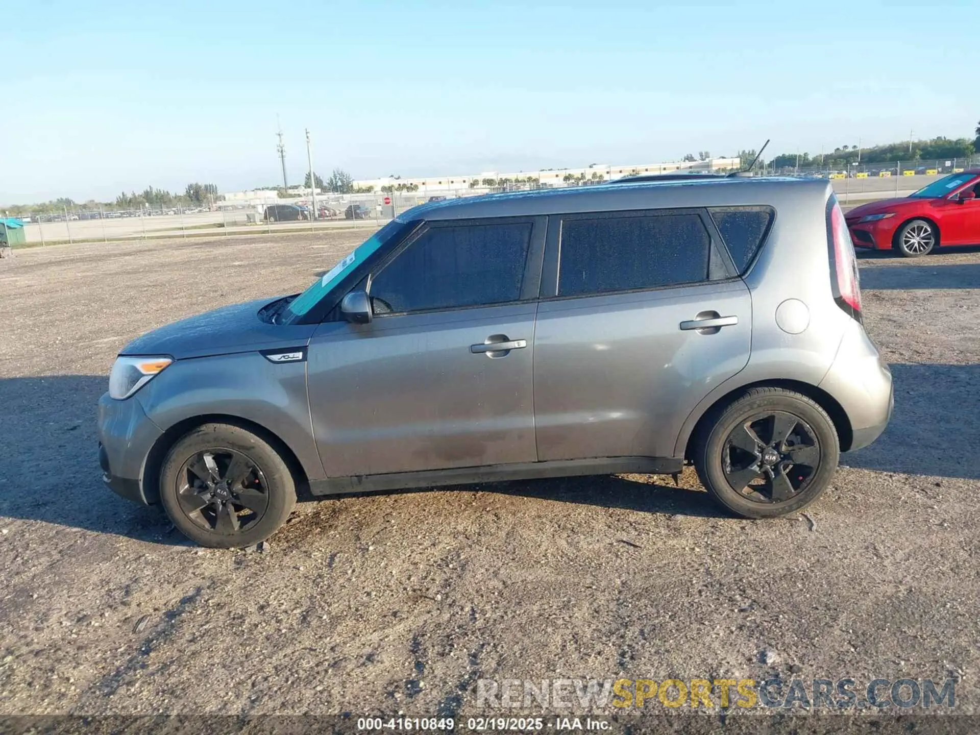 14 Photograph of a damaged car KNDJN2A29K7015236 KIA SOUL 2019