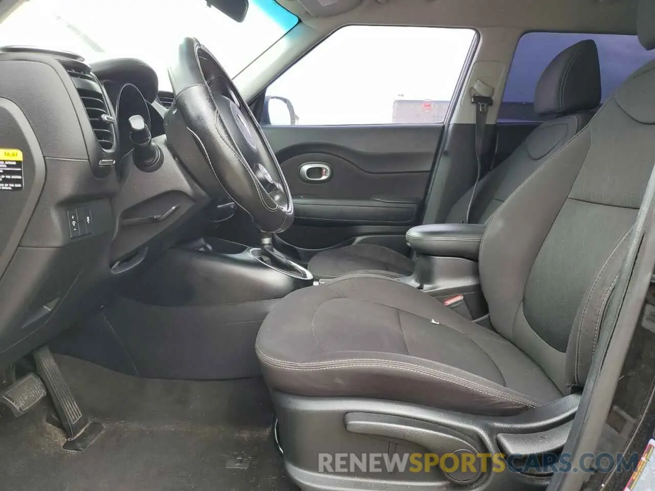 9 Photograph of a damaged car KNDJN2A29K7020016 KIA SOUL 2019