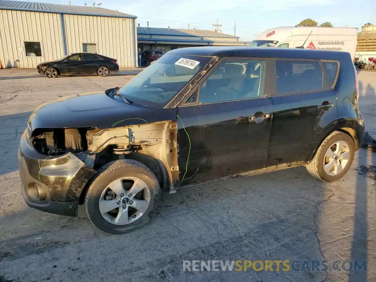 1 Photograph of a damaged car KNDJN2A29K7637061 KIA SOUL 2019