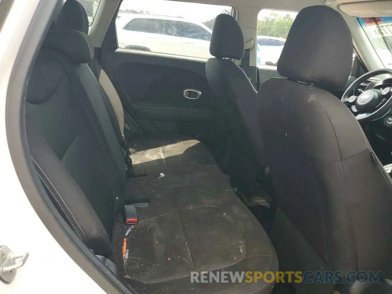 10 Photograph of a damaged car KNDJN2A29K7645306 KIA SOUL 2019