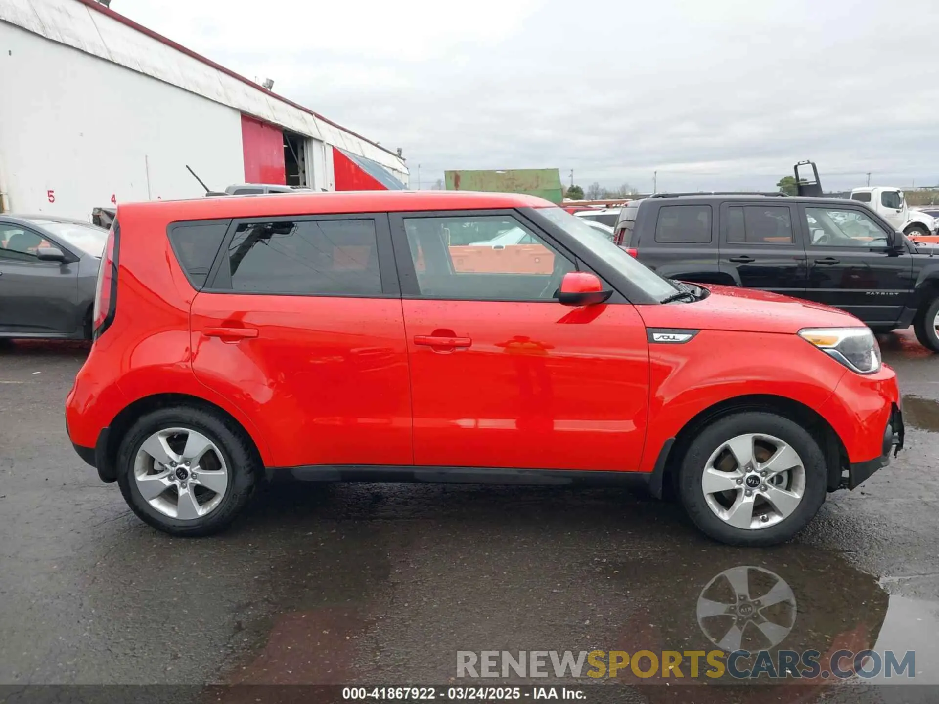 13 Photograph of a damaged car KNDJN2A29K7650098 KIA SOUL 2019