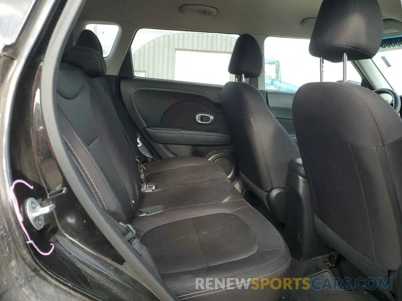 10 Photograph of a damaged car KNDJN2A29K7681934 KIA SOUL 2019