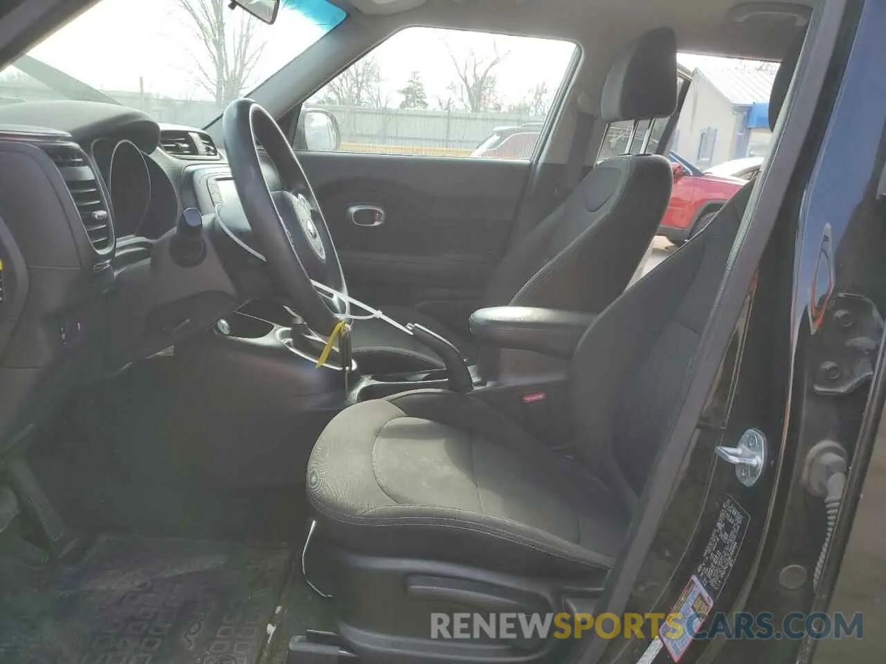 7 Photograph of a damaged car KNDJN2A29K7681934 KIA SOUL 2019