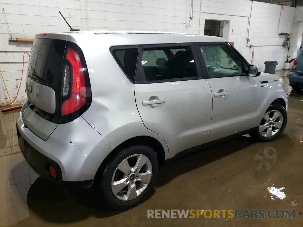 3 Photograph of a damaged car KNDJN2A29K7686597 KIA SOUL 2019