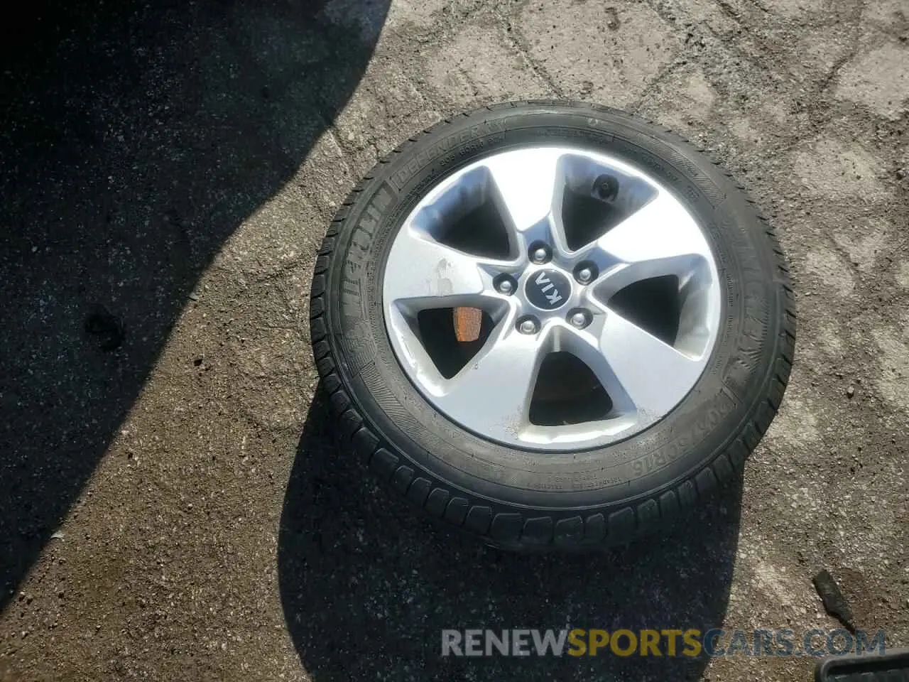 12 Photograph of a damaged car KNDJN2A29K7696157 KIA SOUL 2019