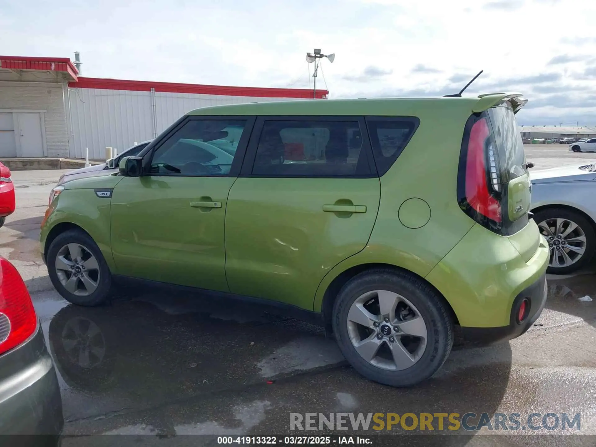 14 Photograph of a damaged car KNDJN2A29K7916610 KIA SOUL 2019