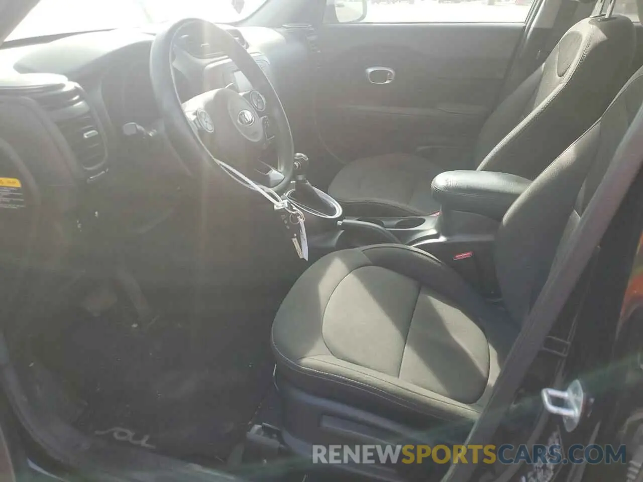 7 Photograph of a damaged car KNDJN2A29K7921032 KIA SOUL 2019