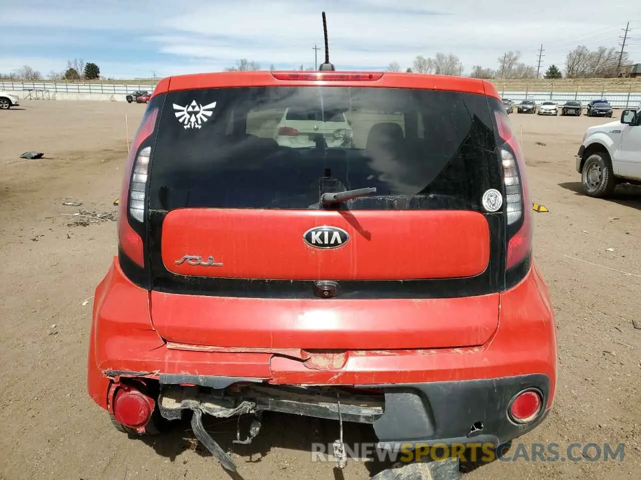 6 Photograph of a damaged car KNDJN2A2XK7023992 KIA SOUL 2019