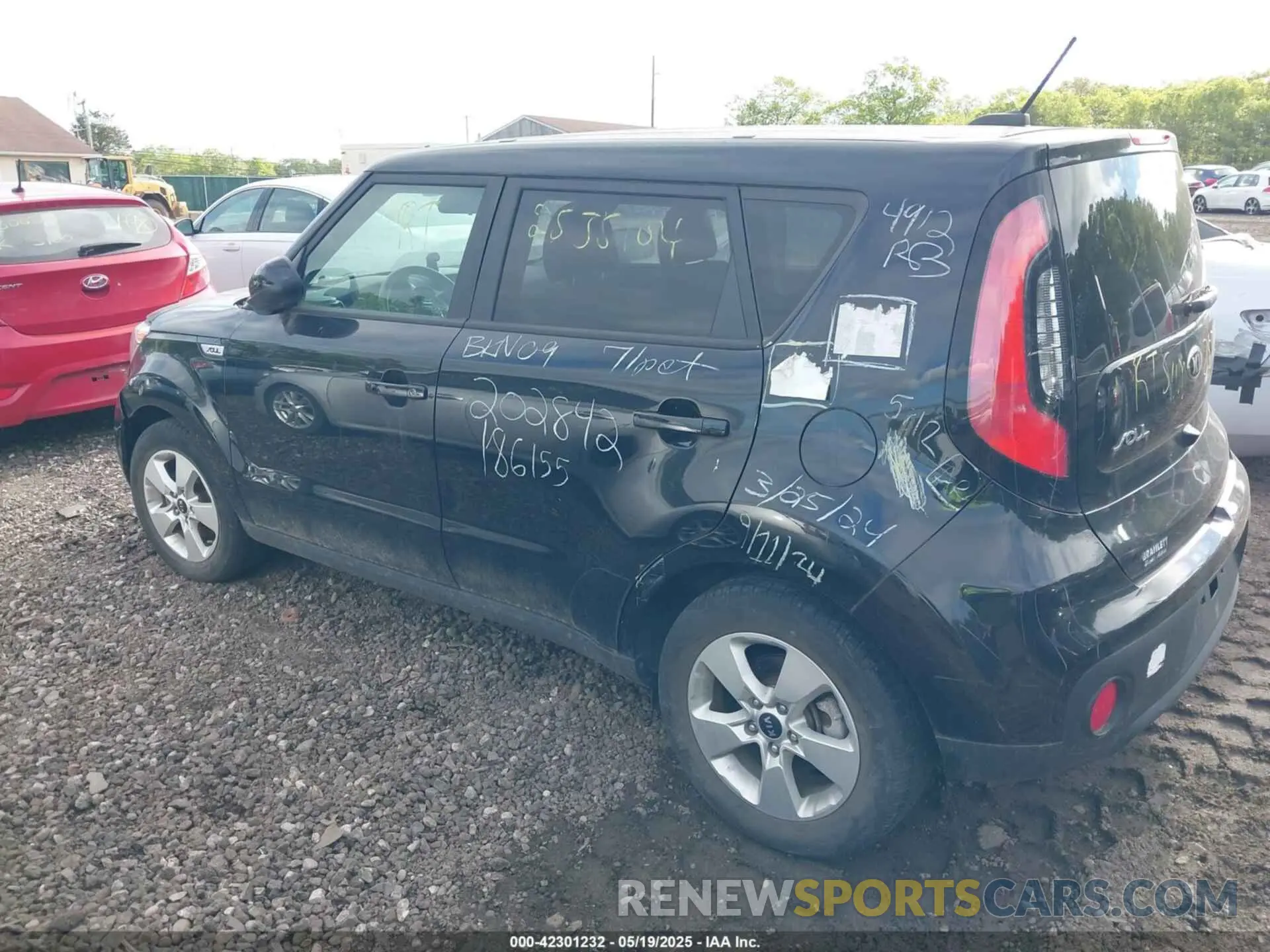 13 Photograph of a damaged car KNDJN2A2XK7908371 KIA SOUL 2019
