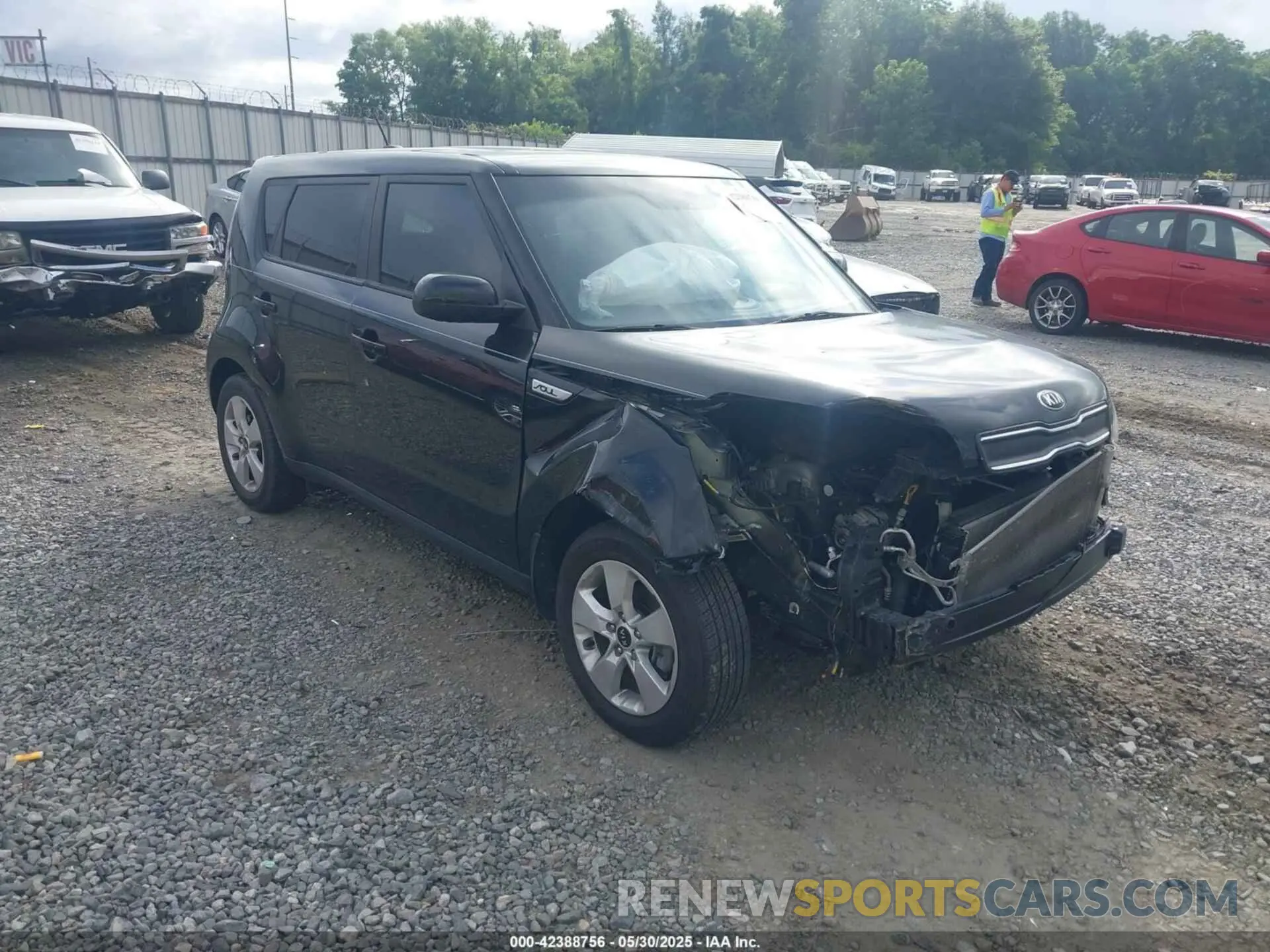 1 Photograph of a damaged car KNDJN2A2XK7919614 KIA SOUL 2019