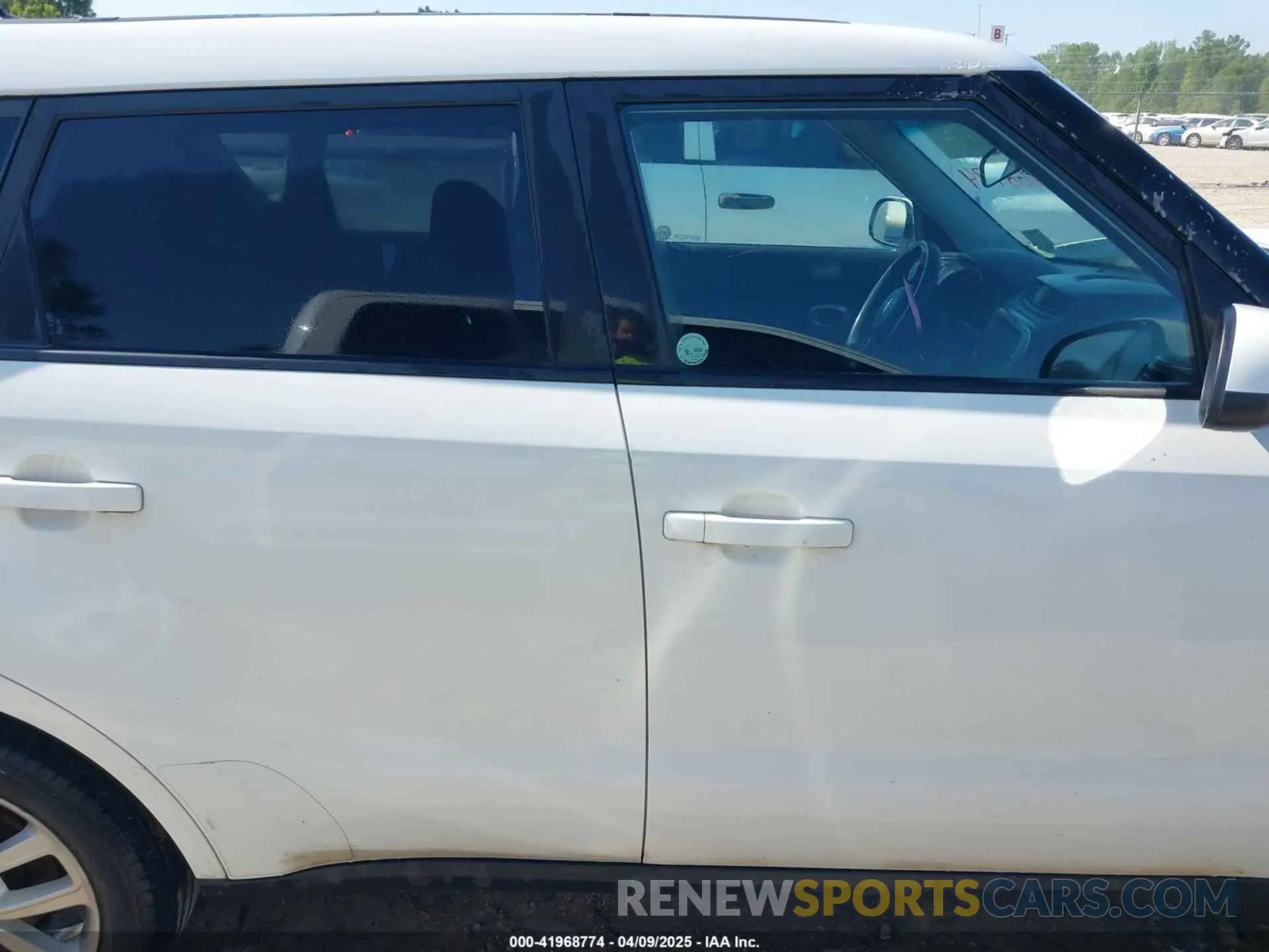 13 Photograph of a damaged car KNDJP3A50K7021873 KIA SOUL 2019