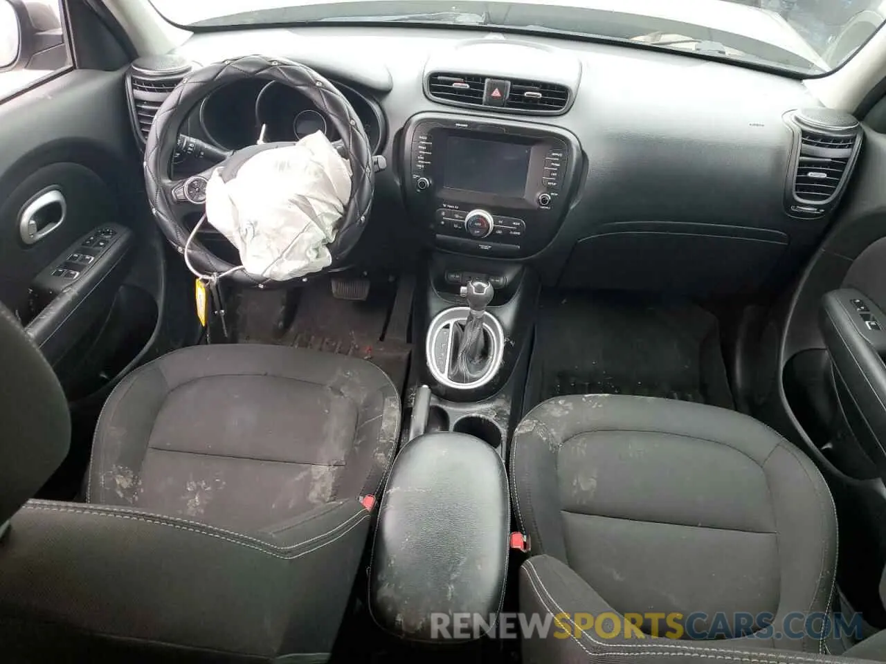 8 Photograph of a damaged car KNDJP3A50K7649934 KIA SOUL 2019