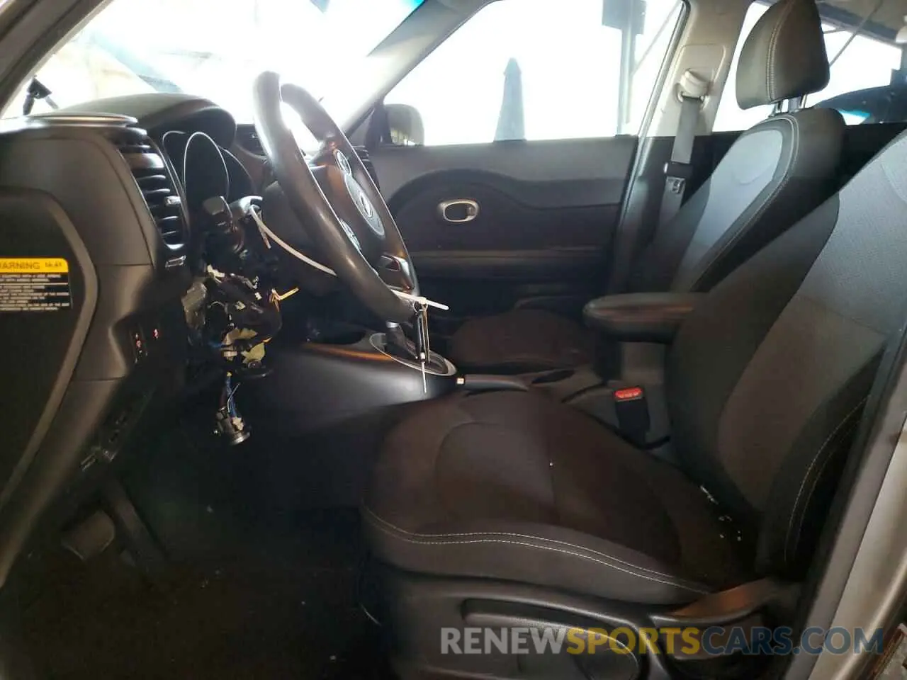 7 Photograph of a damaged car KNDJP3A50K7655488 KIA SOUL 2019