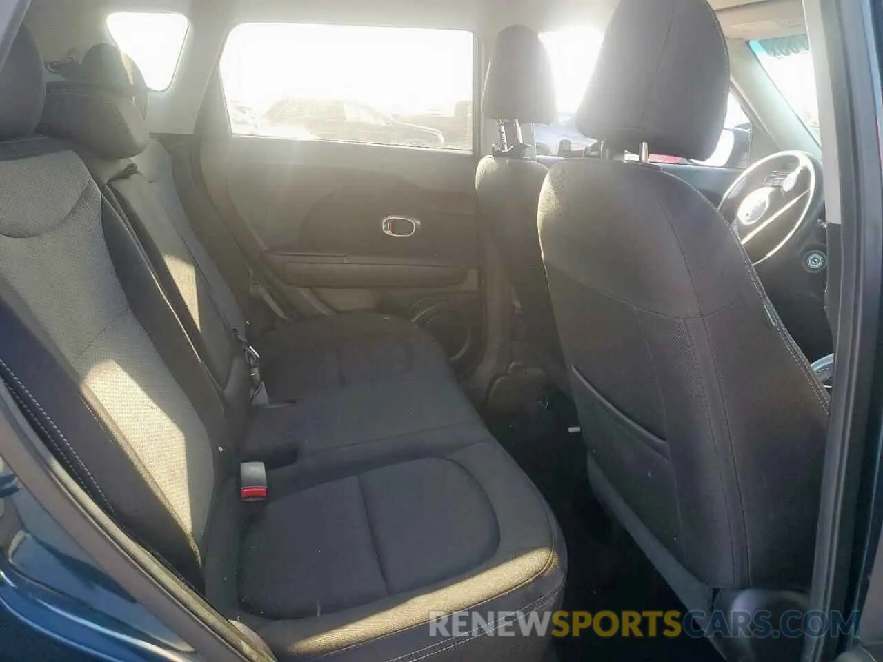 11 Photograph of a damaged car KNDJP3A50K7666331 KIA SOUL 2019
