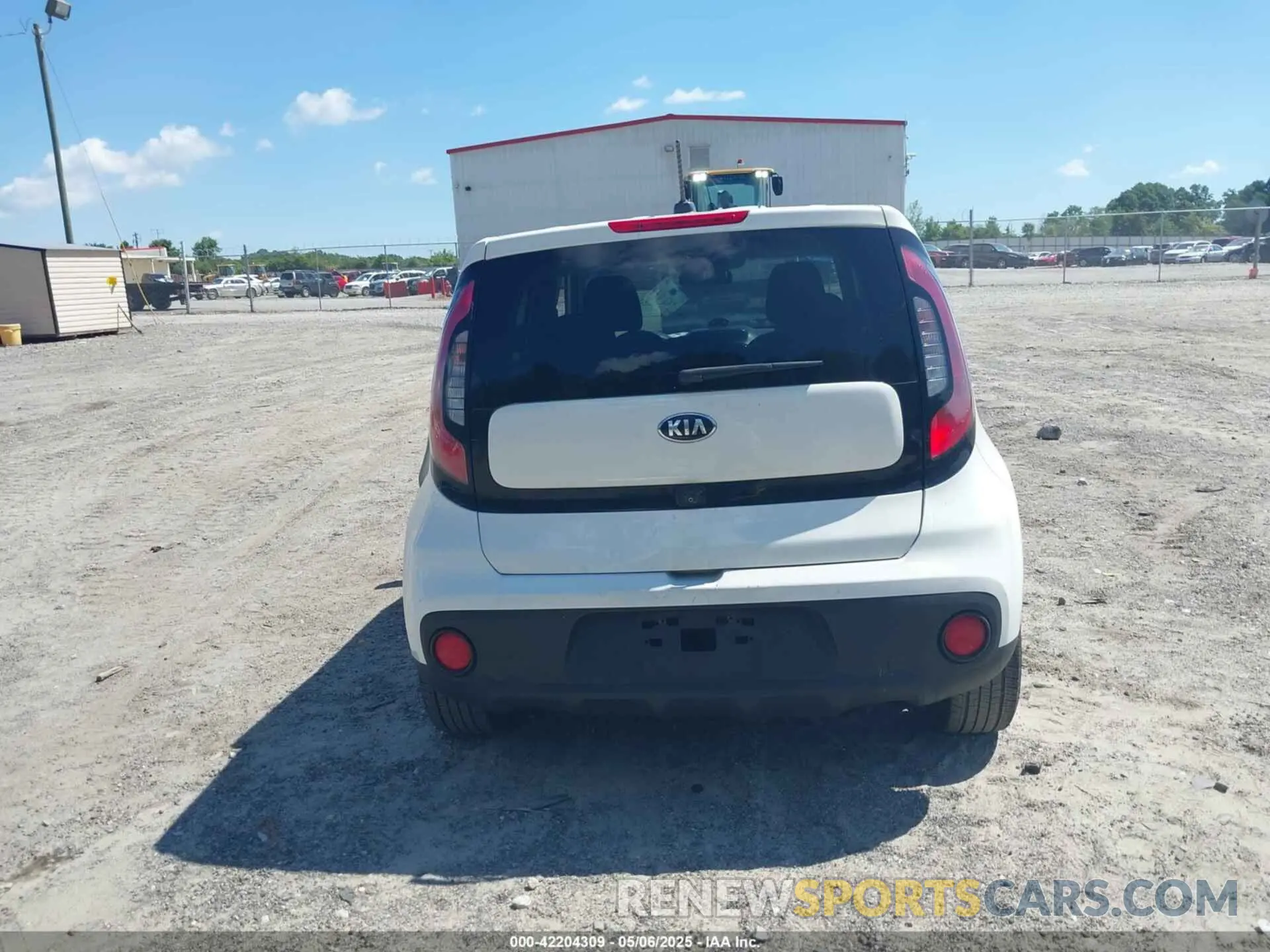 17 Photograph of a damaged car KNDJP3A50K7666829 KIA SOUL 2019