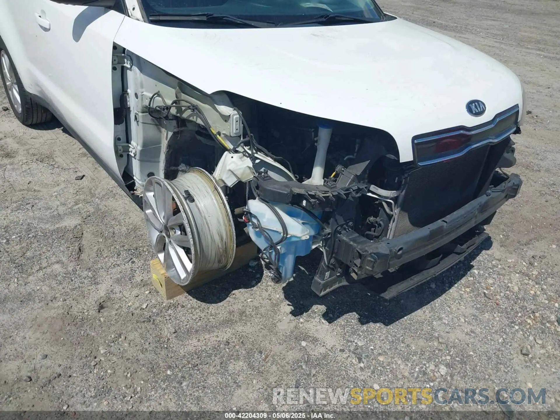 6 Photograph of a damaged car KNDJP3A50K7666829 KIA SOUL 2019