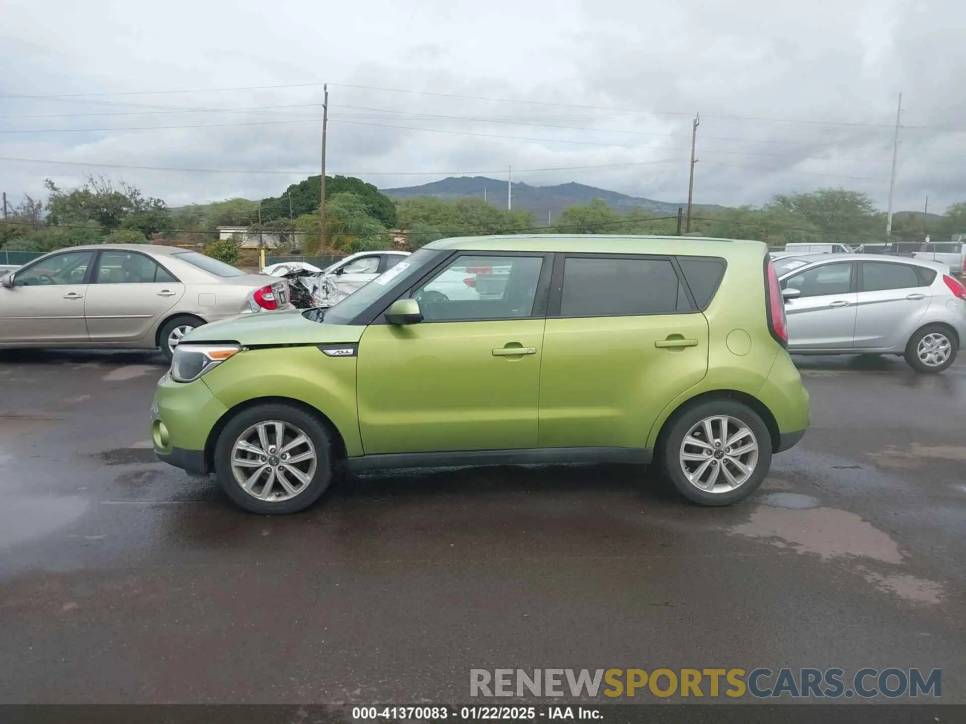 14 Photograph of a damaged car KNDJP3A50K7914660 KIA SOUL 2019