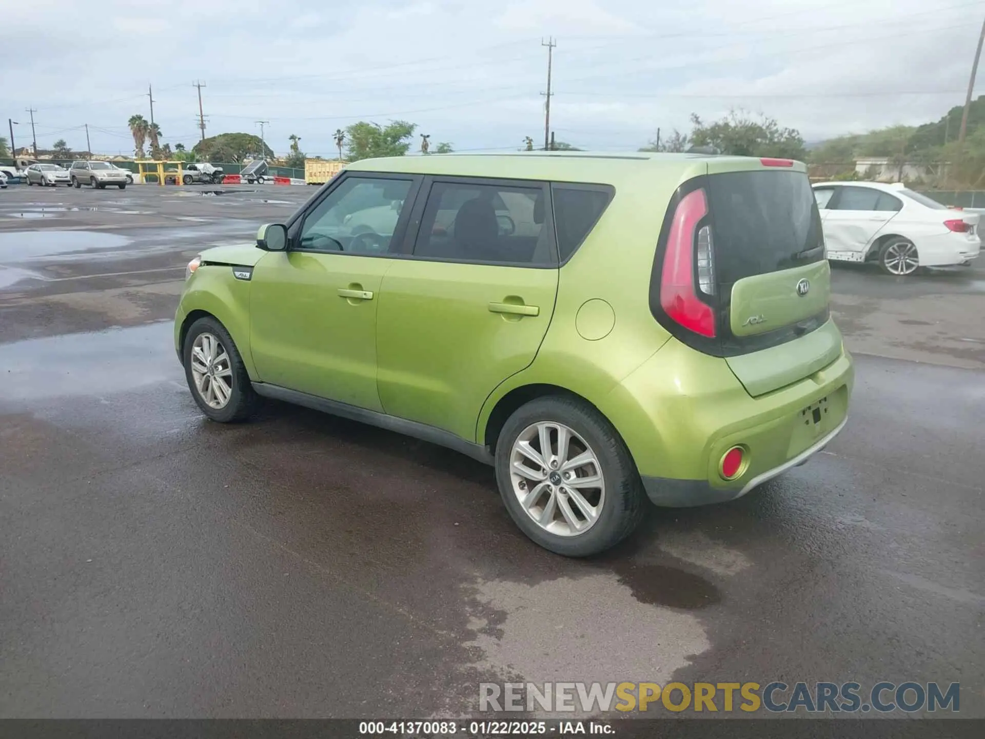 3 Photograph of a damaged car KNDJP3A50K7914660 KIA SOUL 2019