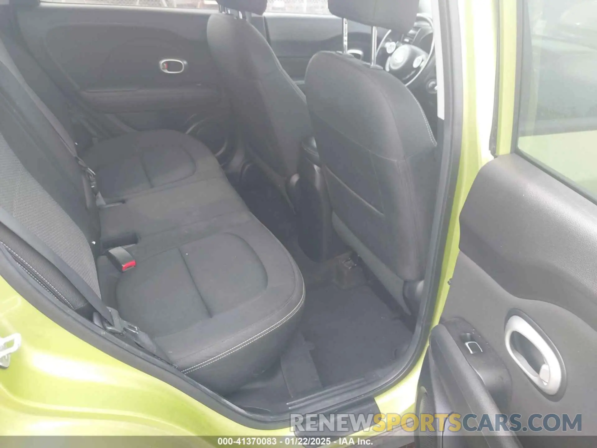 8 Photograph of a damaged car KNDJP3A50K7914660 KIA SOUL 2019