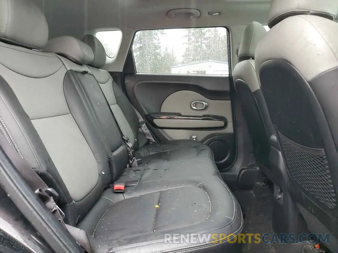 11 Photograph of a damaged car KNDJP3A51K7014866 KIA SOUL 2019