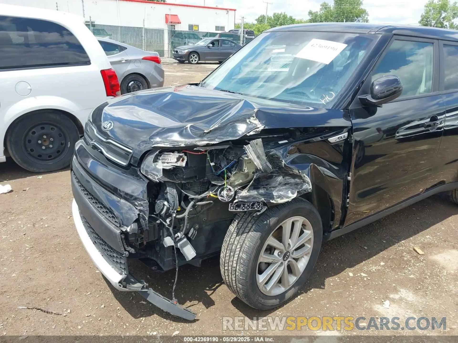 6 Photograph of a damaged car KNDJP3A51K7637811 KIA SOUL 2019