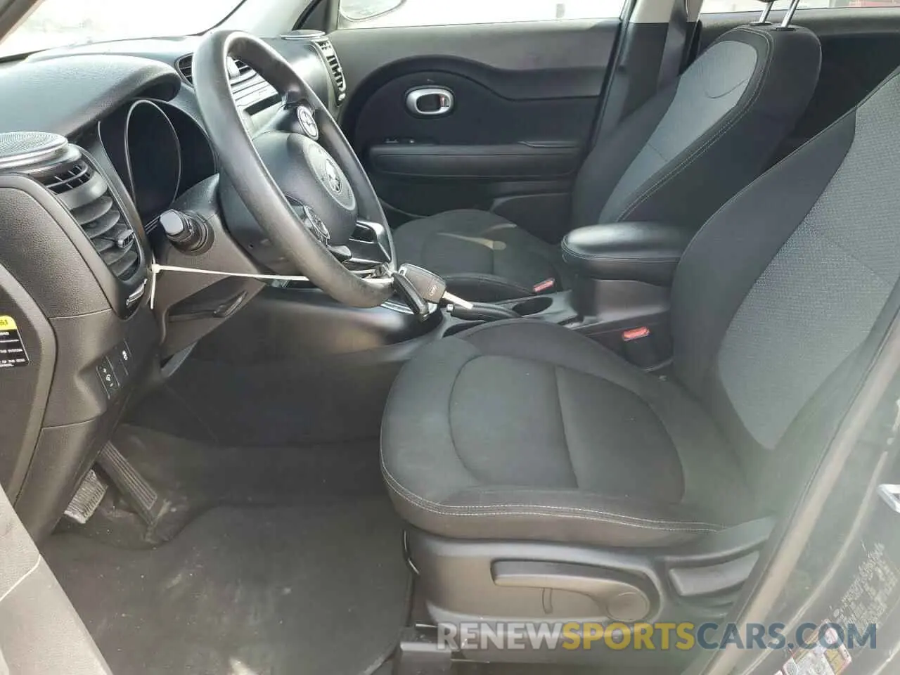 7 Photograph of a damaged car KNDJP3A51K7641129 KIA SOUL 2019