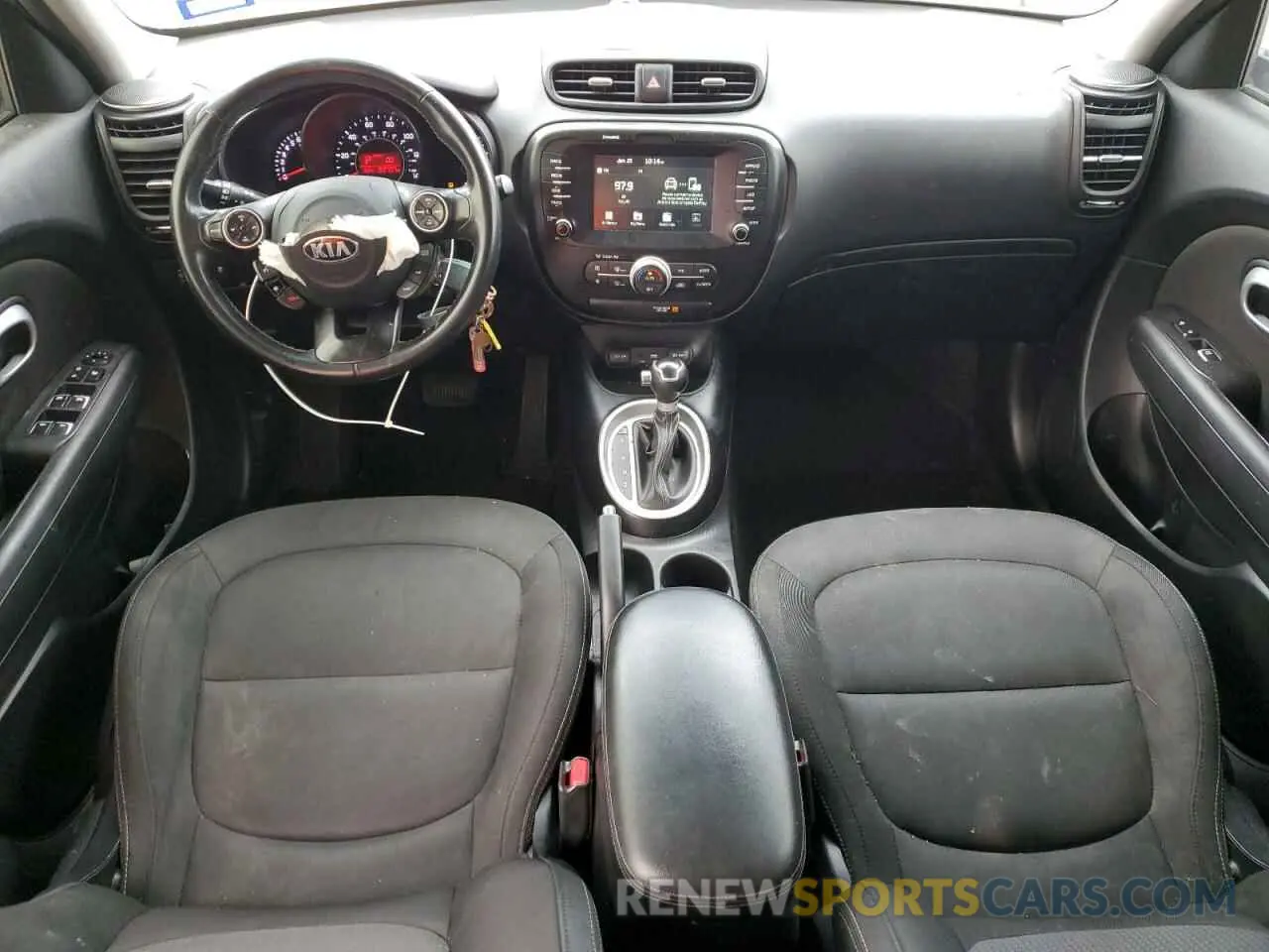 8 Photograph of a damaged car KNDJP3A51K7644726 KIA SOUL 2019