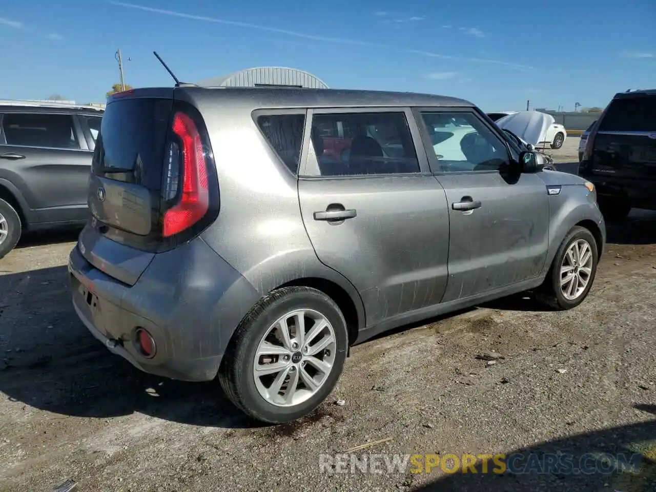 3 Photograph of a damaged car KNDJP3A51K7653992 KIA SOUL 2019