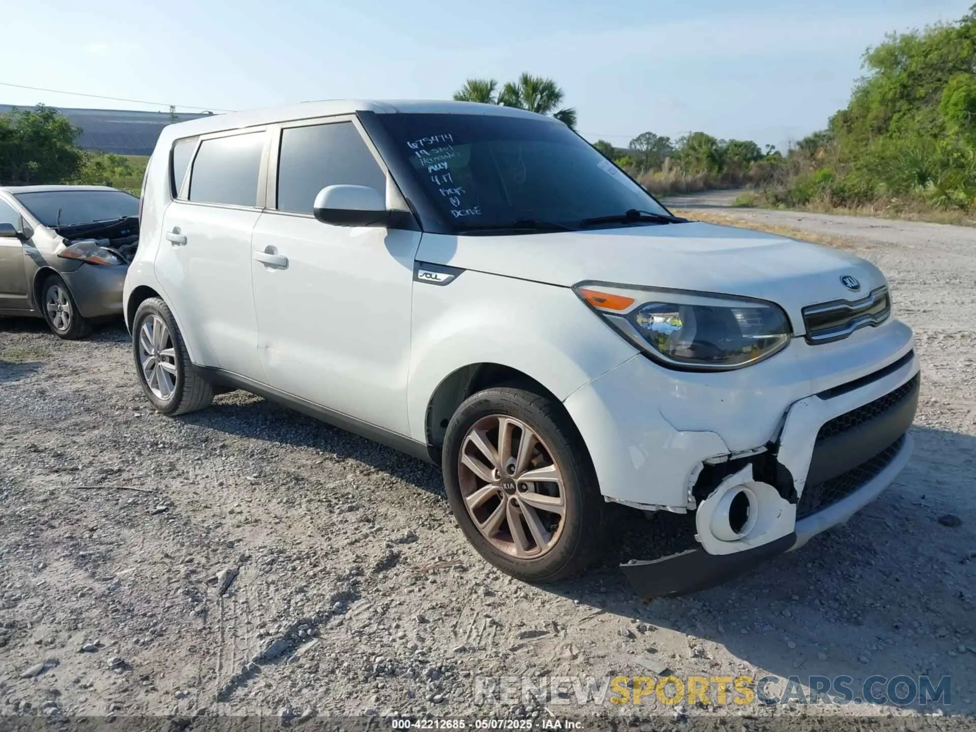 1 Photograph of a damaged car KNDJP3A51K7675474 KIA SOUL 2019