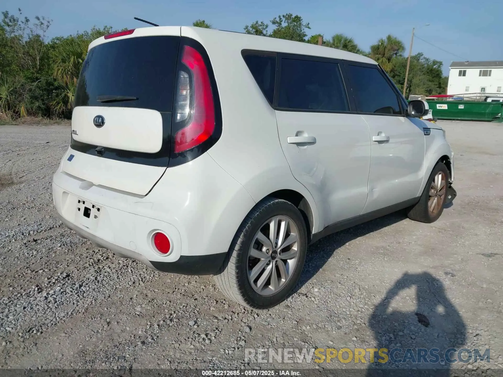 4 Photograph of a damaged car KNDJP3A51K7675474 KIA SOUL 2019