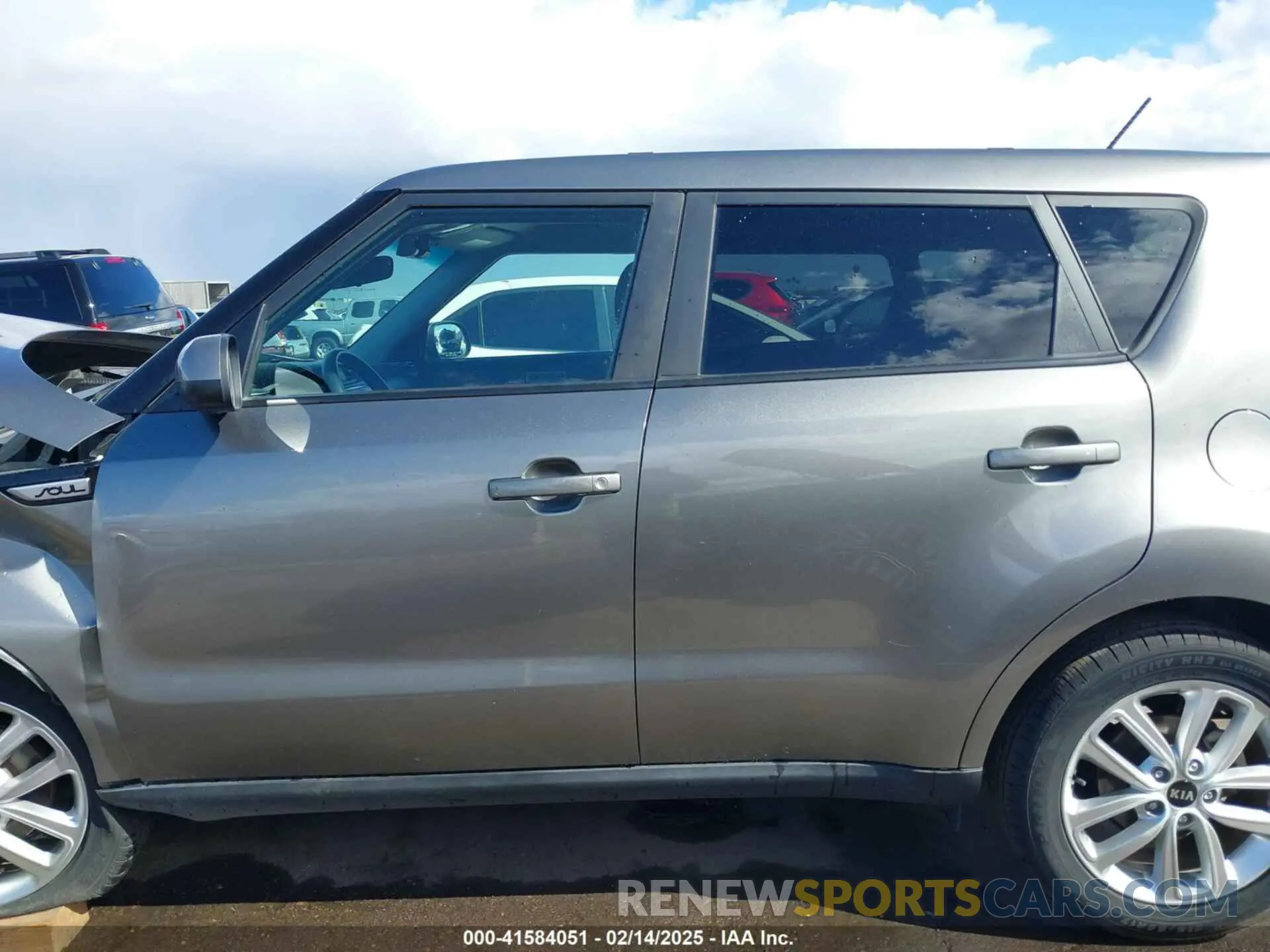 14 Photograph of a damaged car KNDJP3A52K7007909 KIA SOUL 2019