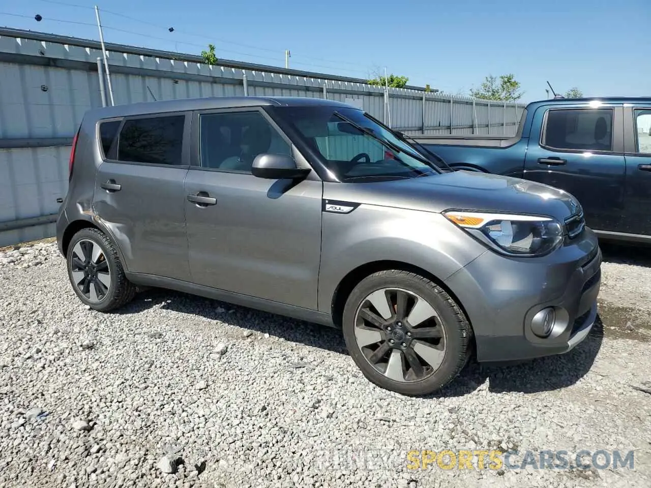 4 Photograph of a damaged car KNDJP3A52K7017744 KIA SOUL 2019