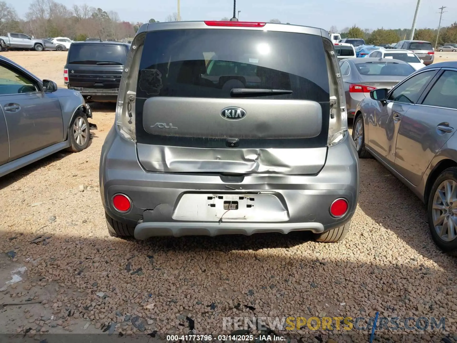16 Photograph of a damaged car KNDJP3A52K7634500 KIA SOUL 2019