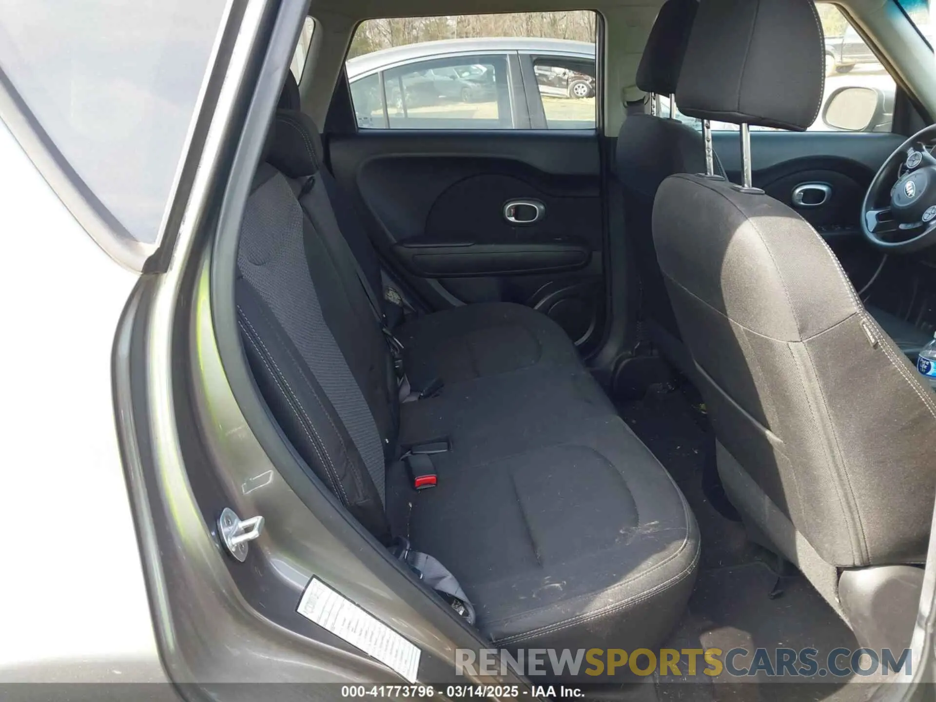 8 Photograph of a damaged car KNDJP3A52K7634500 KIA SOUL 2019