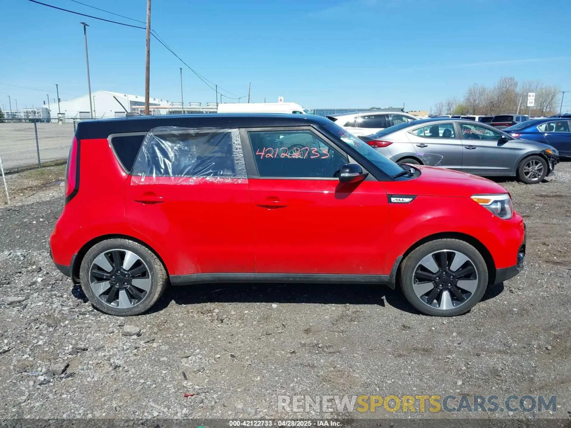 13 Photograph of a damaged car KNDJP3A52K7646713 KIA SOUL 2019