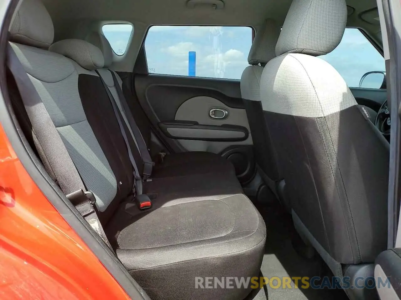 10 Photograph of a damaged car KNDJP3A52K7648428 KIA SOUL 2019