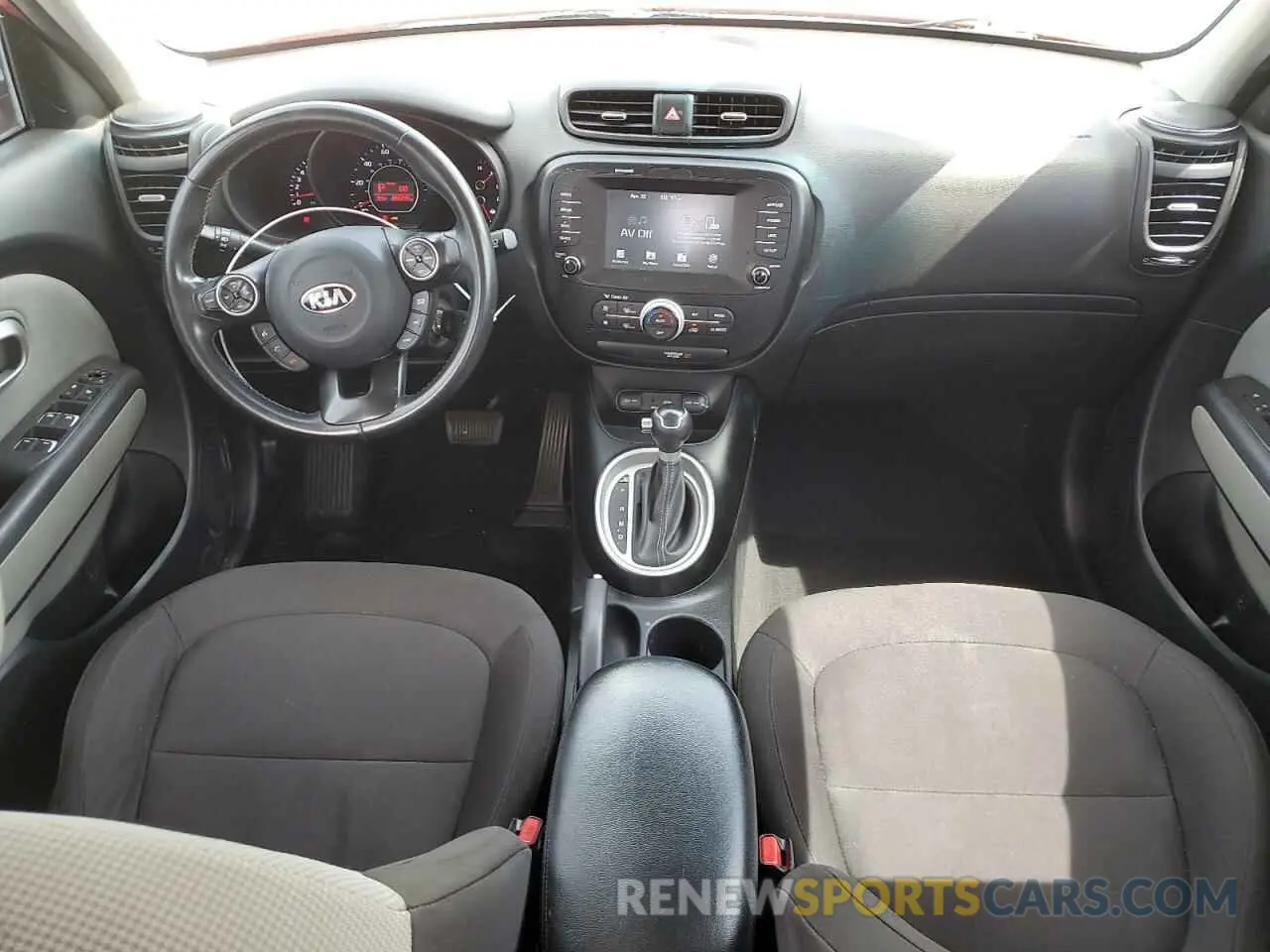 8 Photograph of a damaged car KNDJP3A52K7648428 KIA SOUL 2019