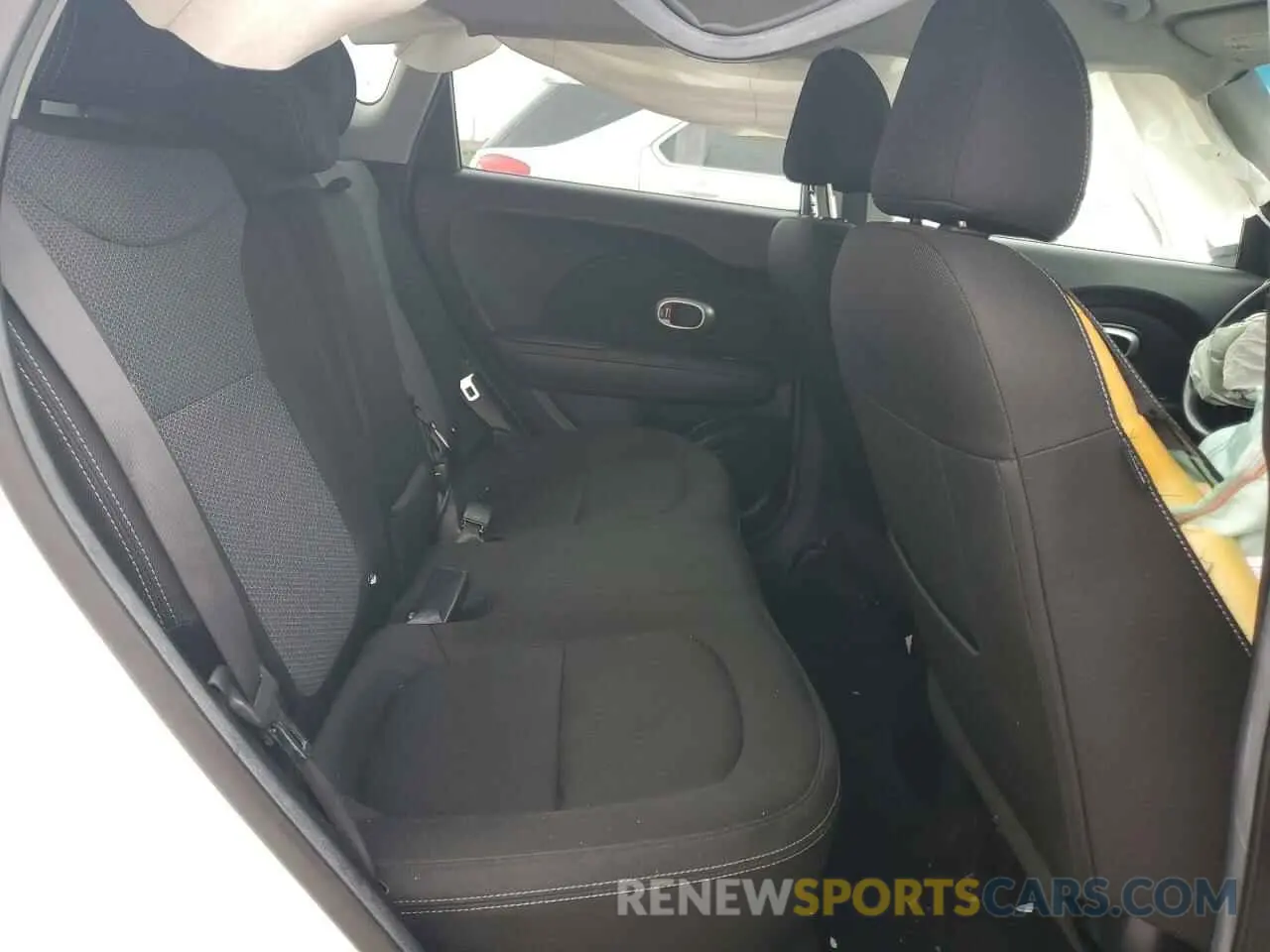 11 Photograph of a damaged car KNDJP3A52K7660613 KIA SOUL 2019