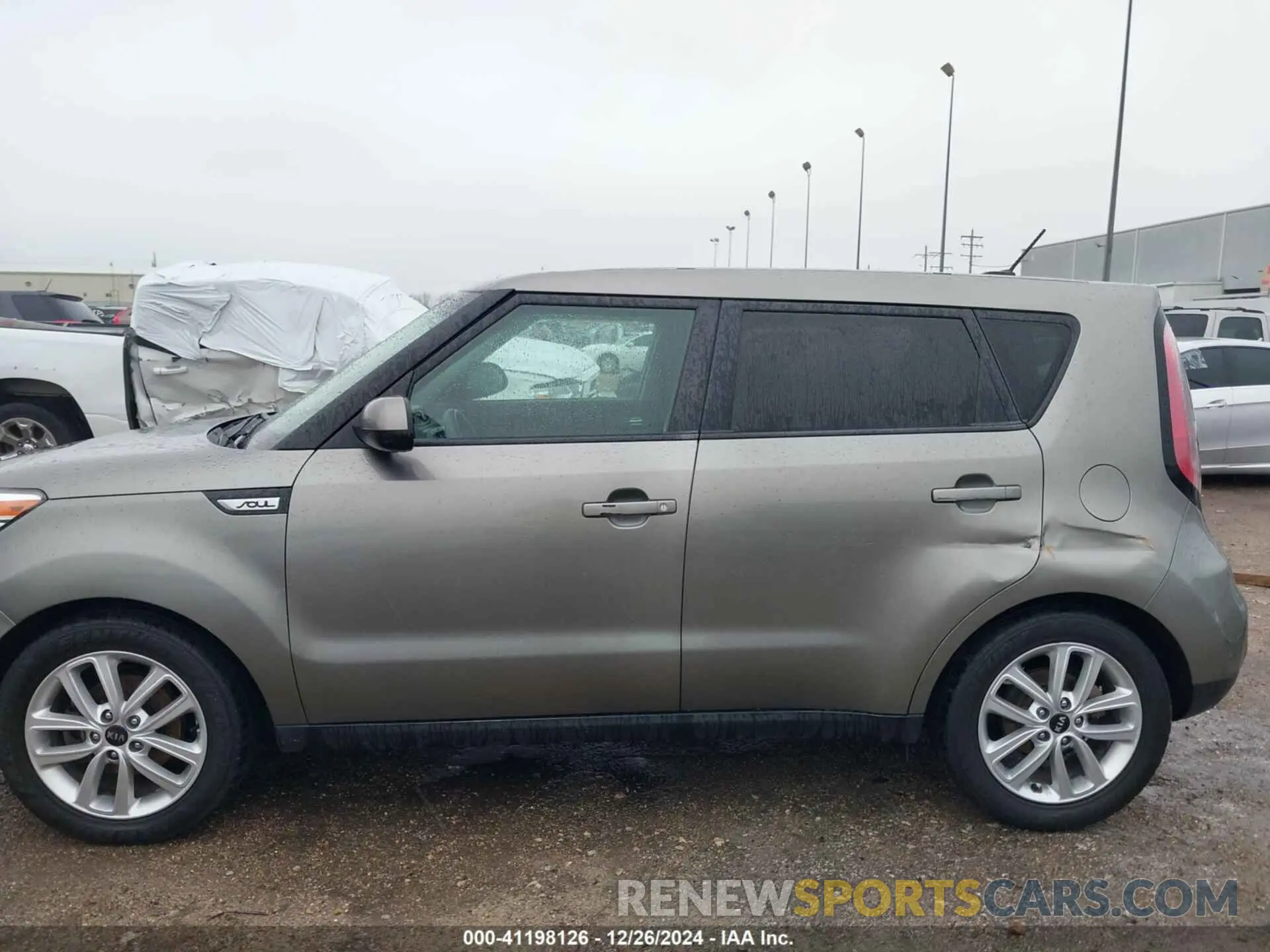 14 Photograph of a damaged car KNDJP3A53K7000127 KIA SOUL 2019