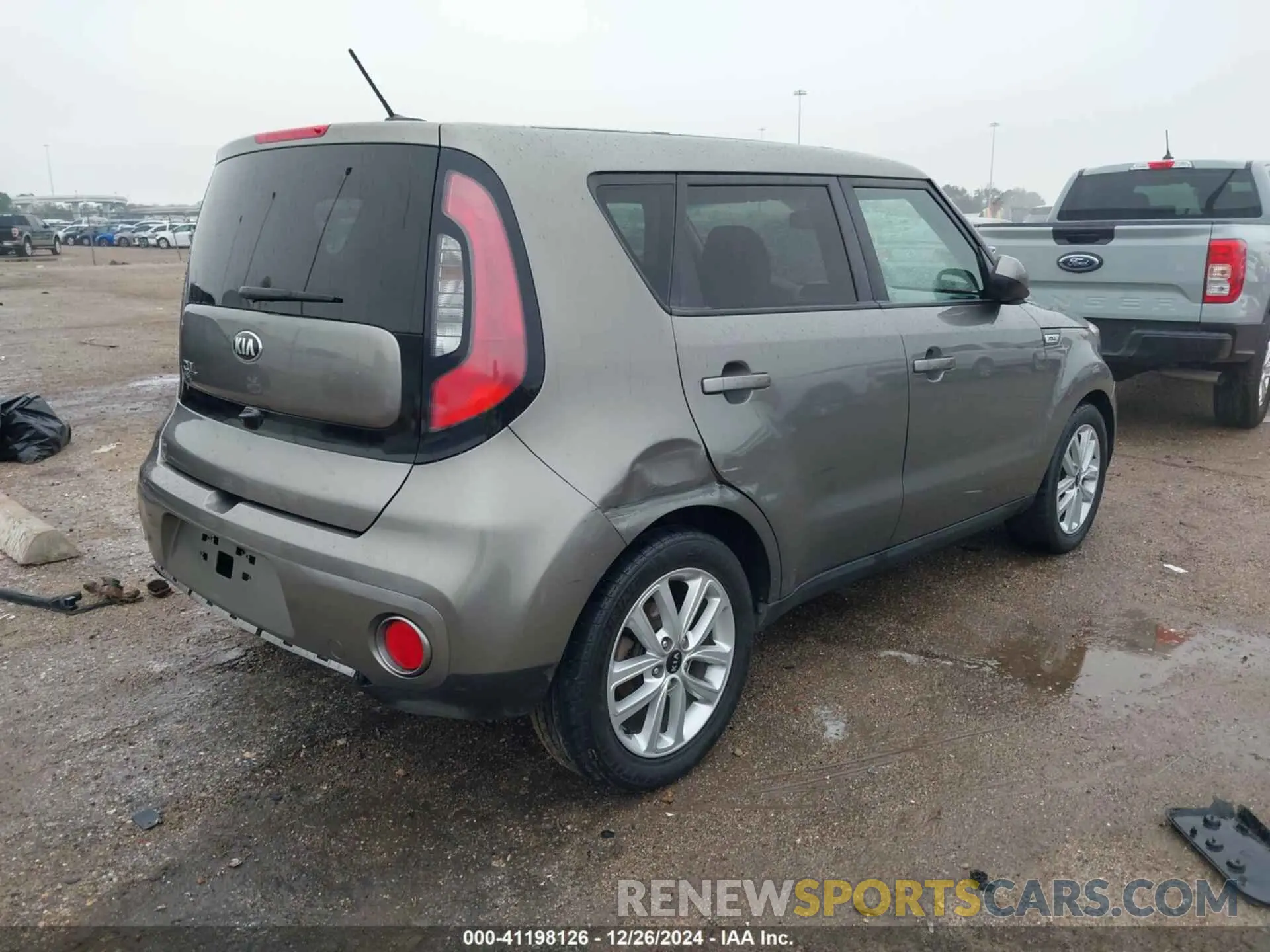 4 Photograph of a damaged car KNDJP3A53K7000127 KIA SOUL 2019