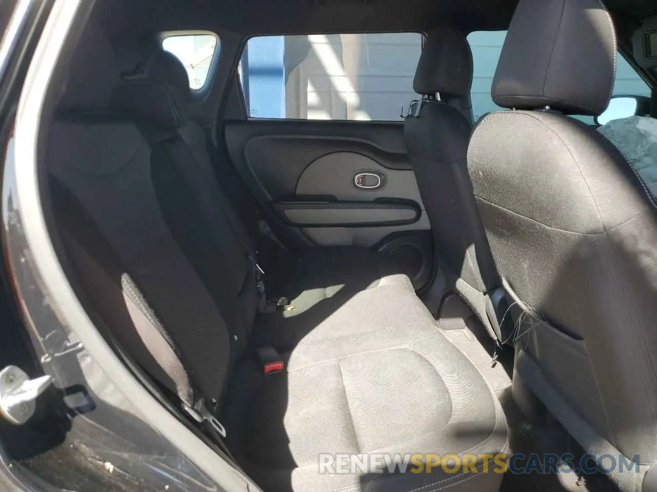 11 Photograph of a damaged car KNDJP3A53K7000970 KIA SOUL 2019