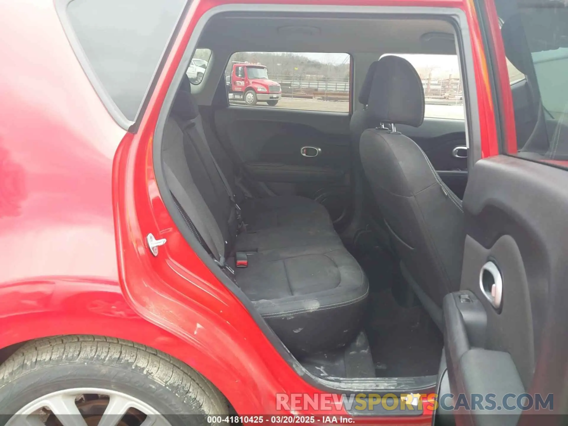 8 Photograph of a damaged car KNDJP3A53K7014657 KIA SOUL 2019