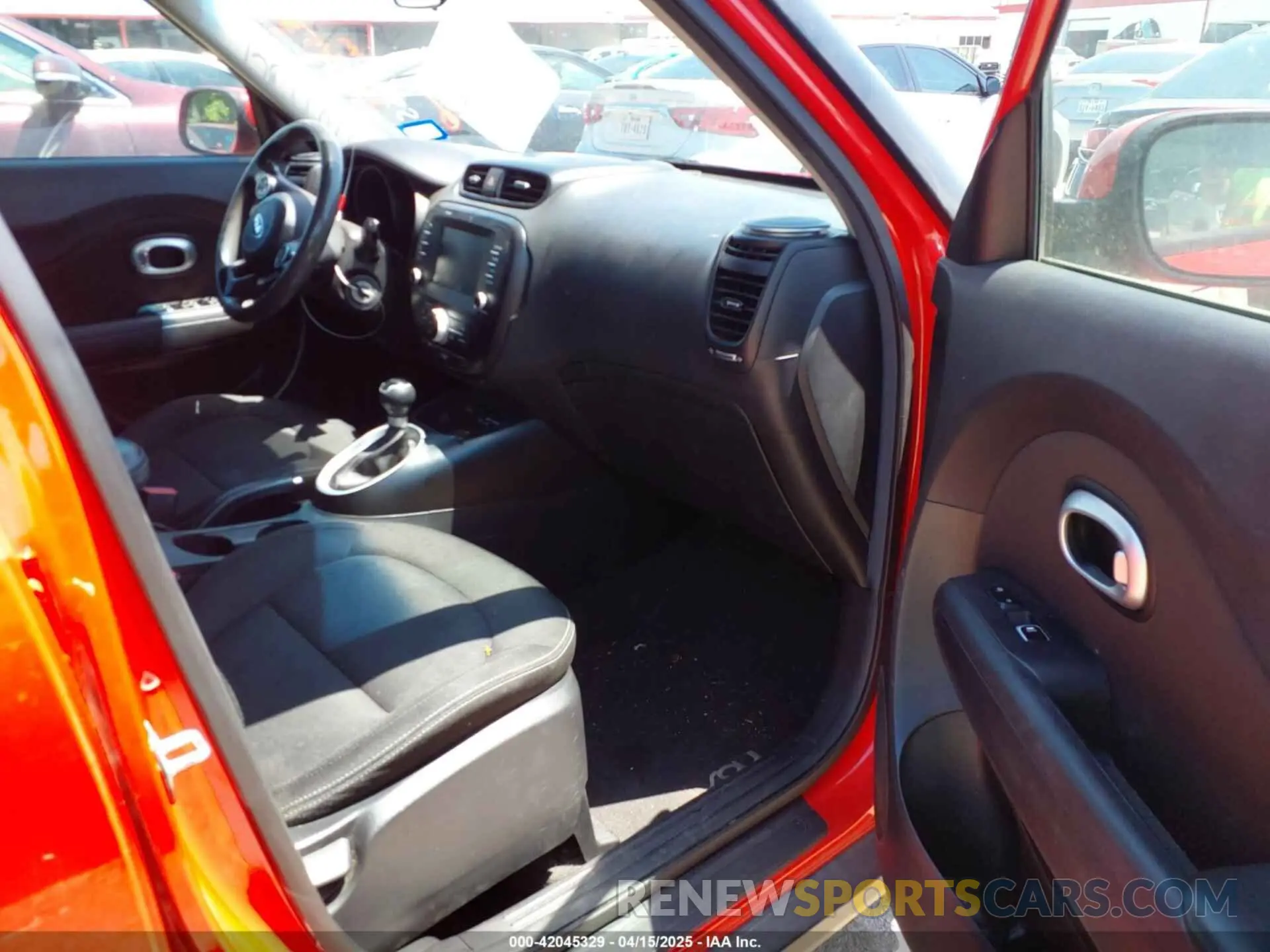 5 Photograph of a damaged car KNDJP3A53K7022595 KIA SOUL 2019