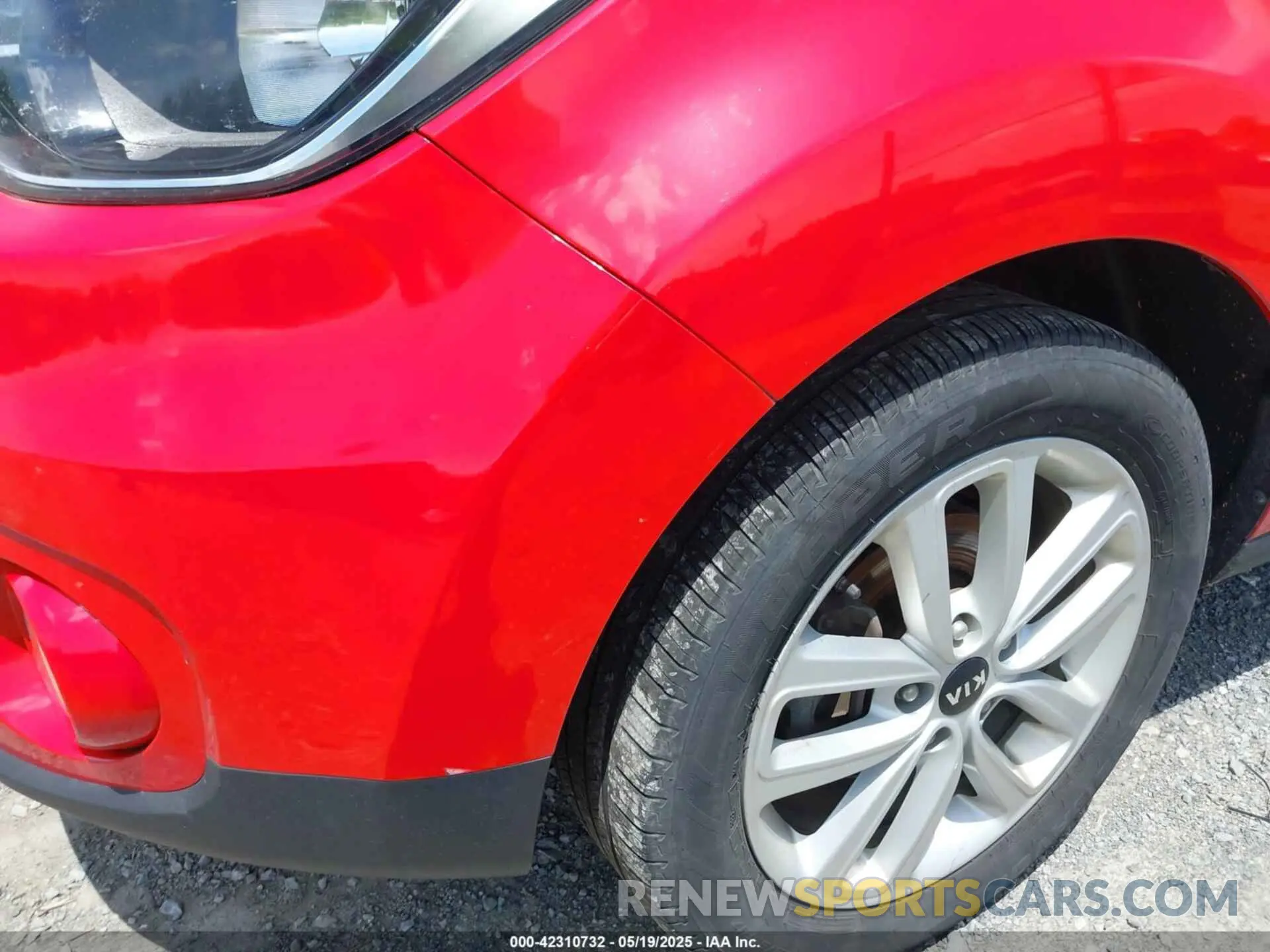 19 Photograph of a damaged car KNDJP3A53K7632139 KIA SOUL 2019