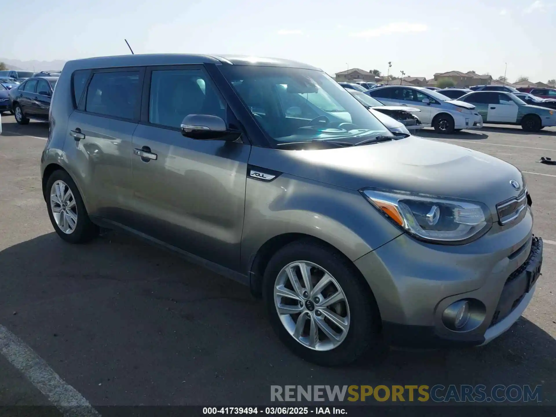 1 Photograph of a damaged car KNDJP3A53K7658384 KIA SOUL 2019